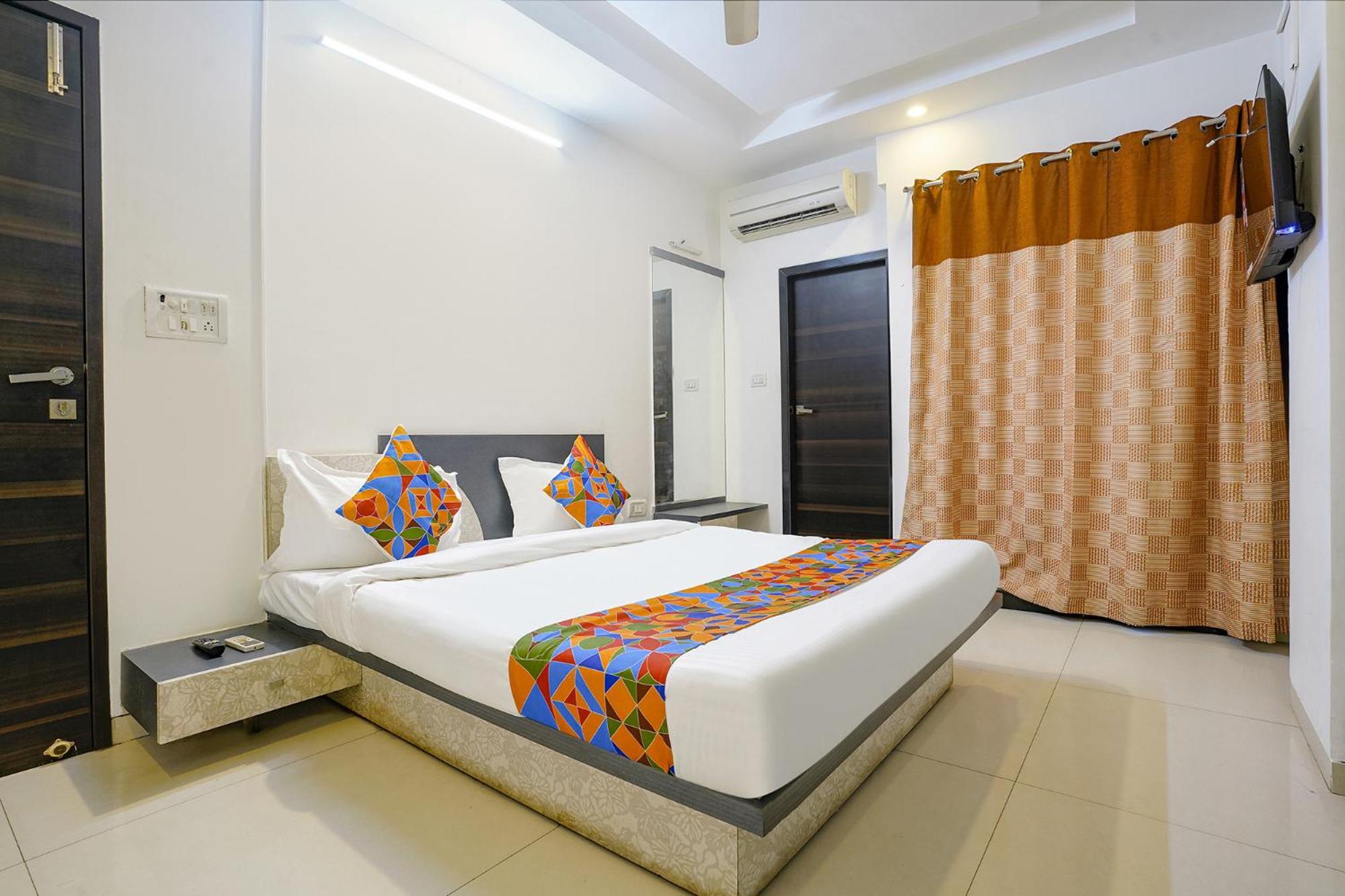 Fabhotel Shree Balaji Apartment Mira-Bhayandar ภายนอก รูปภาพ
