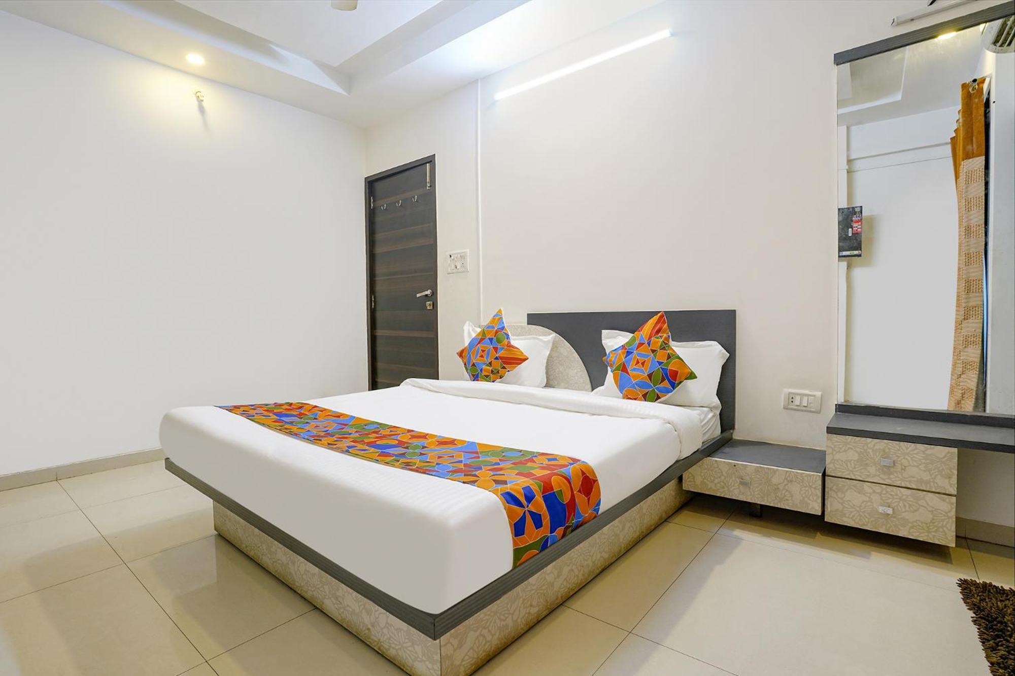 Fabhotel Shree Balaji Apartment Mira-Bhayandar ภายนอก รูปภาพ